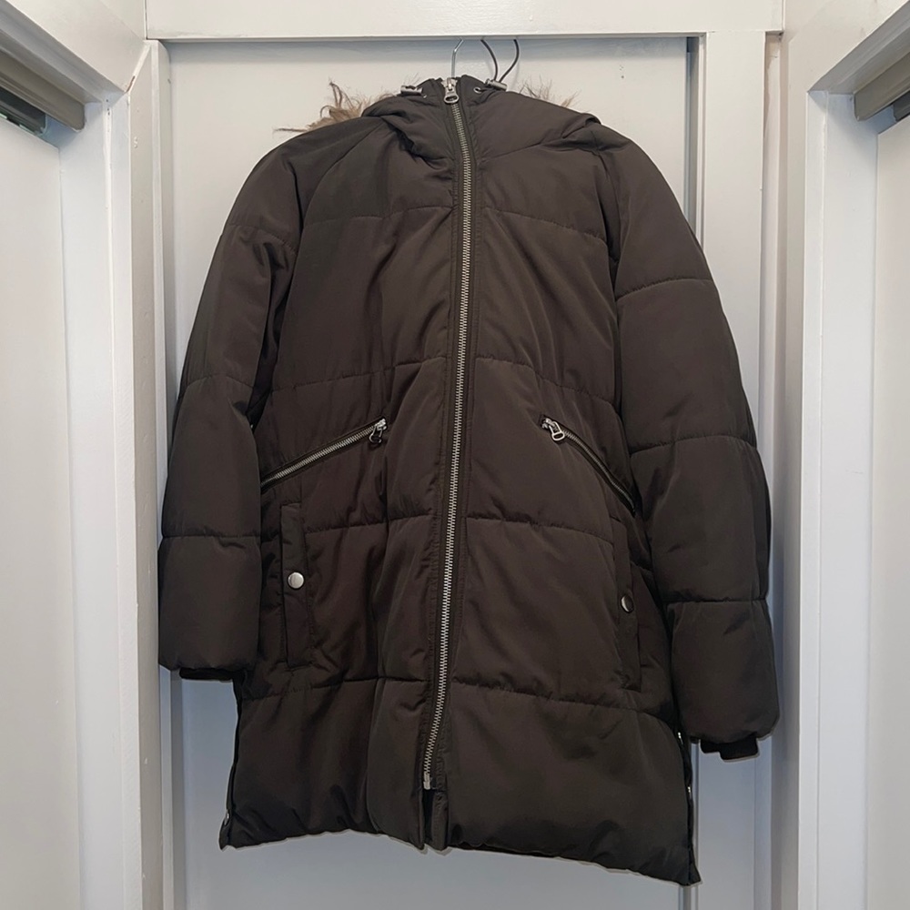 Zara outerwear army green coat. Size large.